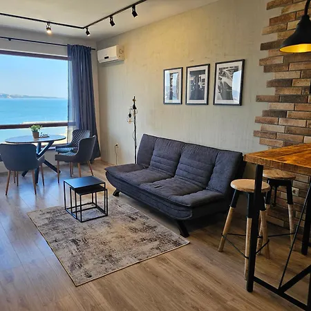 Comfy Flat Sea View & Wi-fi Lägenhet Varna