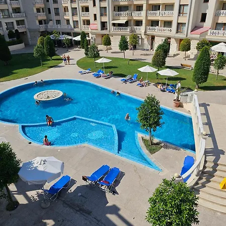 Апартамент Sea View 1br Across The *