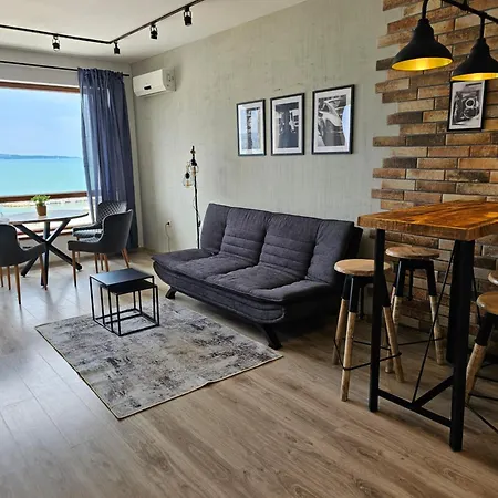 Lägenhet Comfy Flat Sea View & Wi-fi Varna