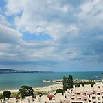 Comfy Flat Sea View & Wi-fi Apartament Warna