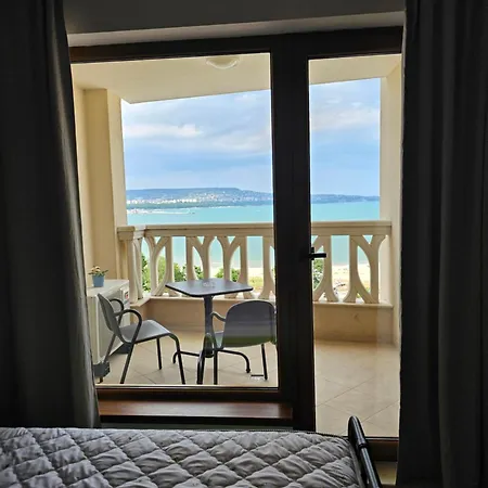 Daire Sea View 1br Across The *