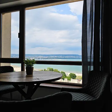 Apartmán Comfy Flat Sea View & Wi-fi *