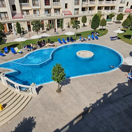 Sea View 1br Across The