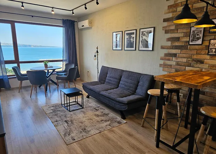 Comfy Flat Sea View & Wi-fi Διαμέρισμα Βάρνα