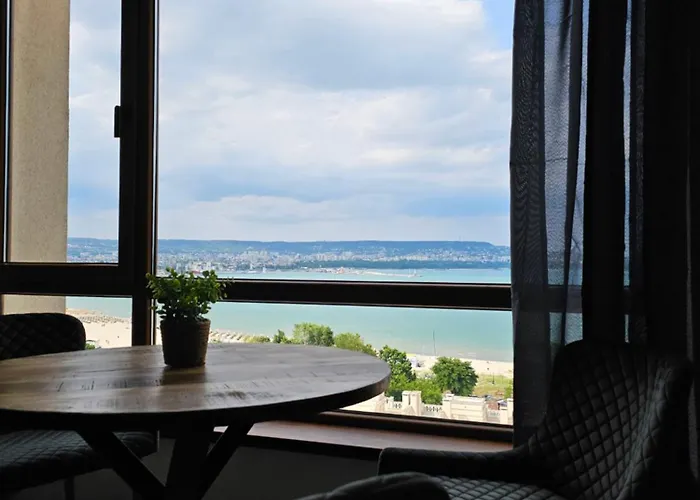 Διαμέρισμα Comfy Flat Sea View & Wi-fi *